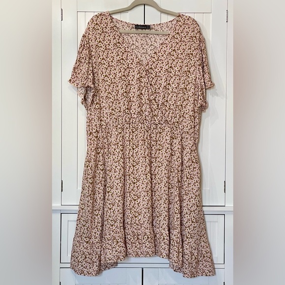 Celkuser Dresses & Skirts - Celkuser Pink Floral Midi Dress